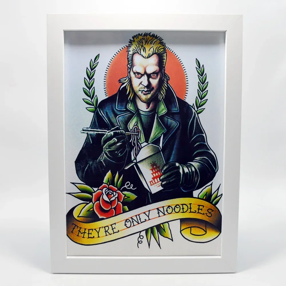 Добавьте винтажный стиль в вашей комнате с великим фильмом. Плакат татуировкой -