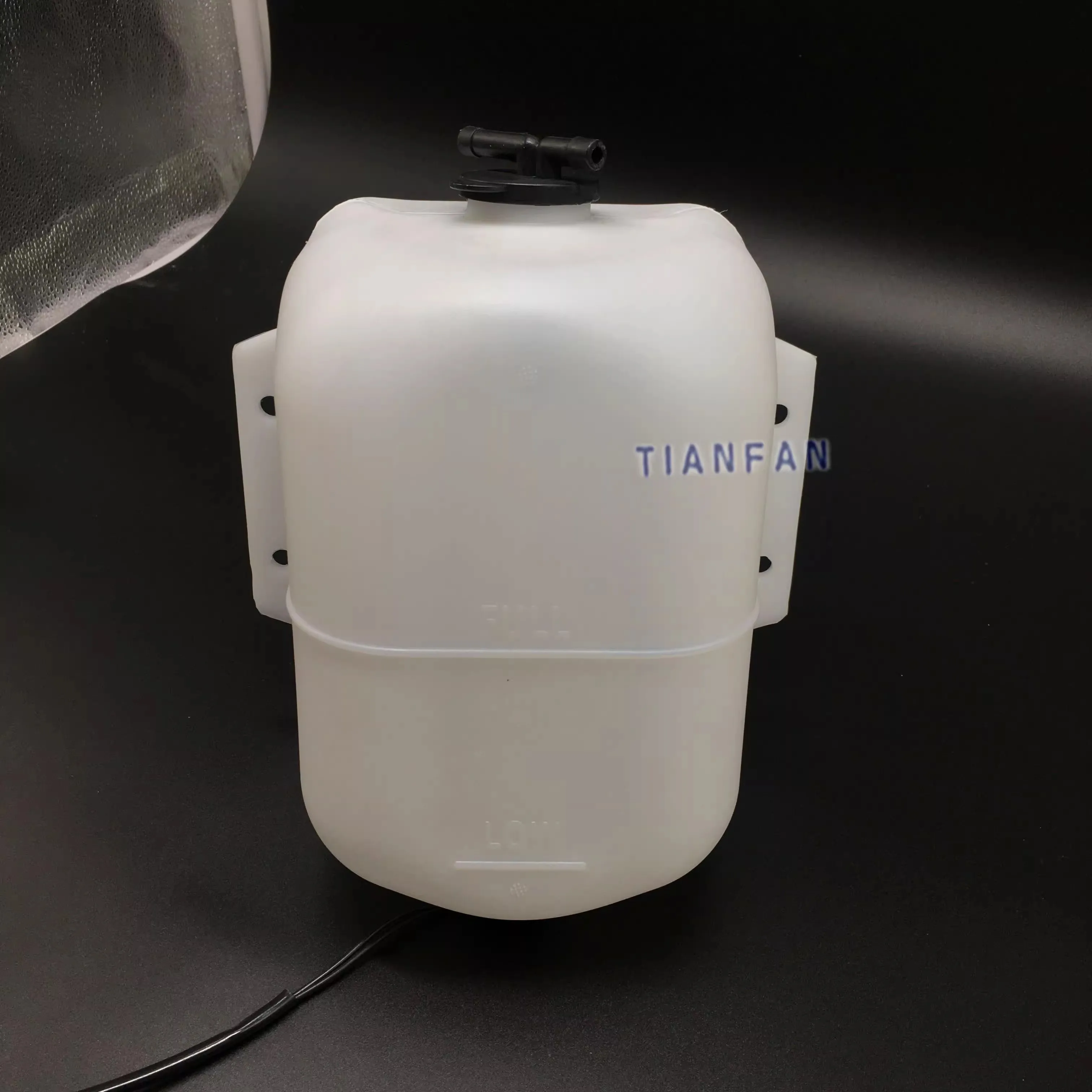 Запасные части для экскаватора емкость хранения охлаждающей жидкости SK200-6E SK210