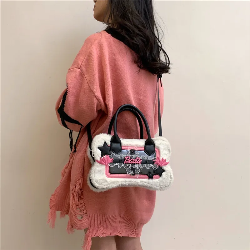 Рисунок 3 - Сумка на плечо женская с вышивкой