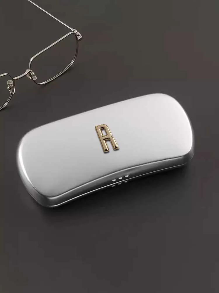 

Индивидуальные чехлы для очков, алюминиевые безопасные прямоугольные драгоценные камни с именем клиента: золотые буквы