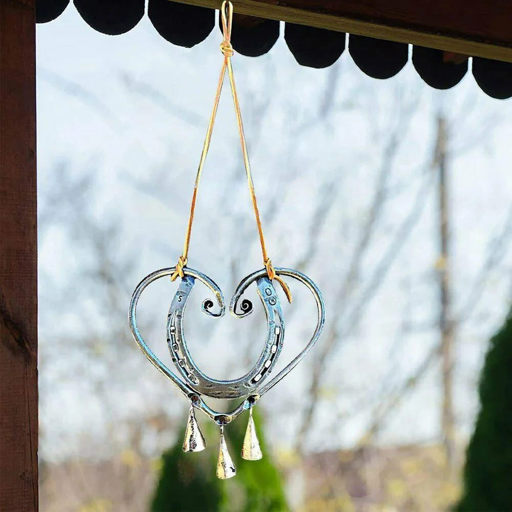 

1* Wind Chimes Love Wind Chime With Steel Nails Home Decoration Lucky Love Wind Chimes Pendant For Home Garden Room 33x30x3cm