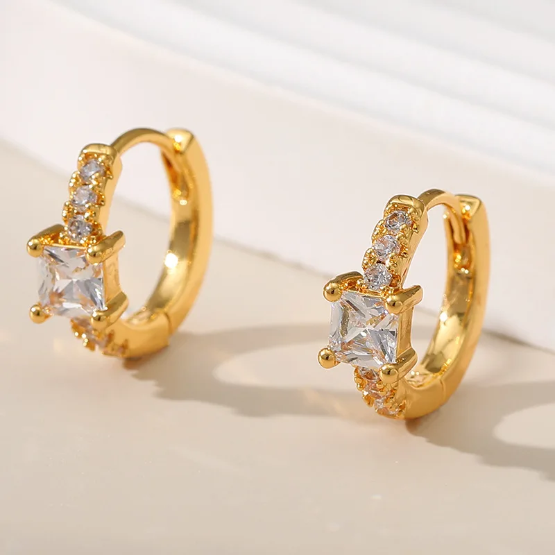 

18k Gold Plated Brass Hoop Earring Women Teenager Girls Clear Square Cubic Zircon Accessory Stud Jewelry New Summer Luxury Korea