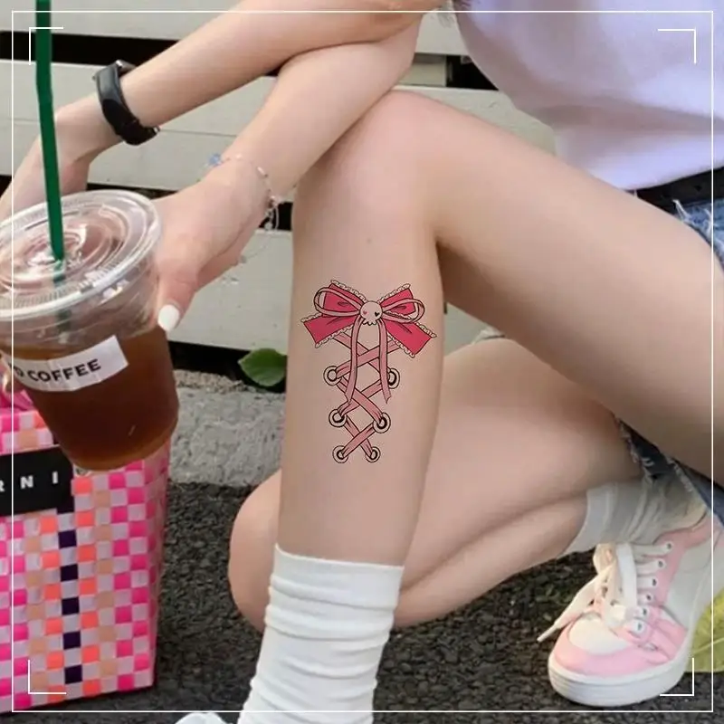 Милый галстук-бабочка с черепом Временные татуировки мультяшная девушка