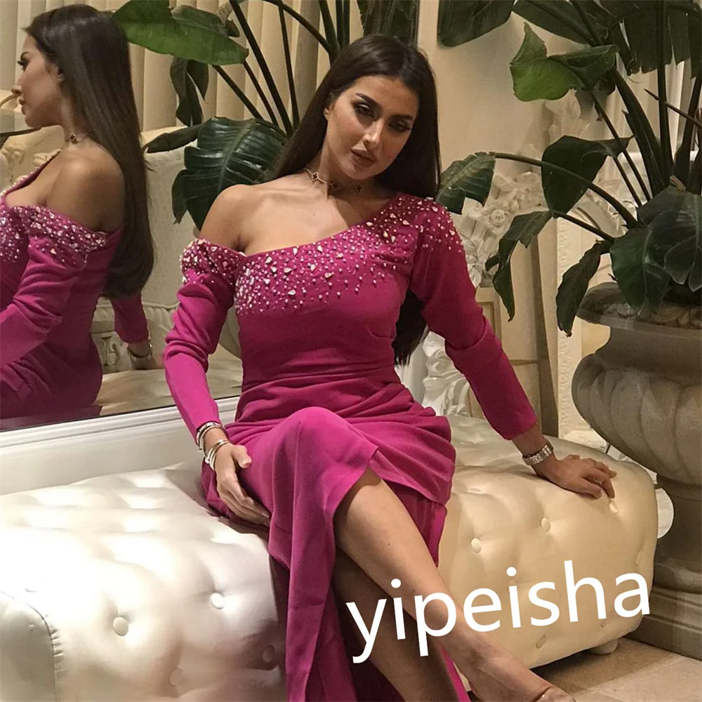 Рисунок 5 - Ассиметричное атласное платье на одно плечо