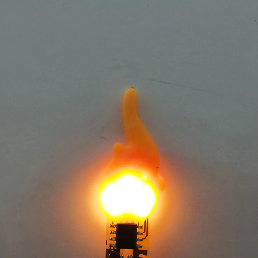 

Пятицветная пламенная лампа 3В