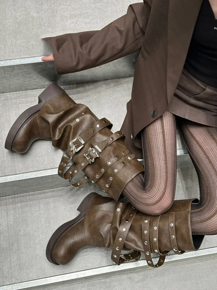 Винтажные брючные ботинки из мягкой кожи с заклепками длинные на толстом каблуке