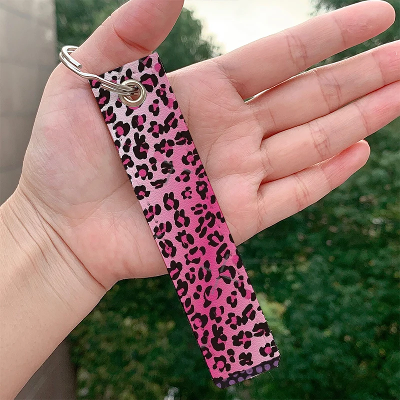 

Fashion Pink and White Leopard Keychains Strap Keyrings Hanging Holder Bag Car Wallet Trinket Keychain Hanging Bag Accessories