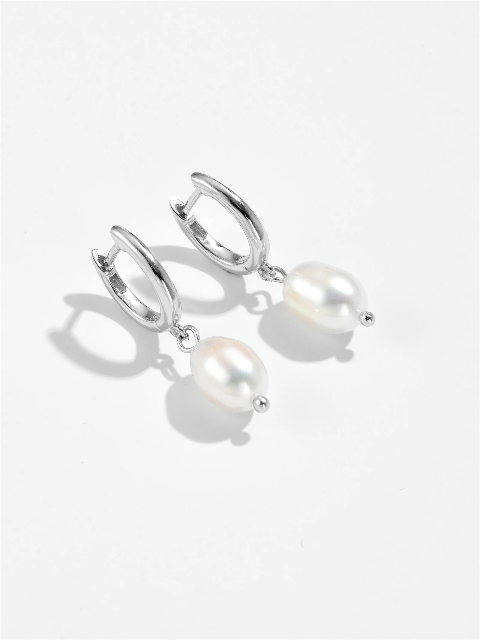 Висячие серьги-подвески DPLAOPA из серебра 100% пробы с изящными жемчужинами