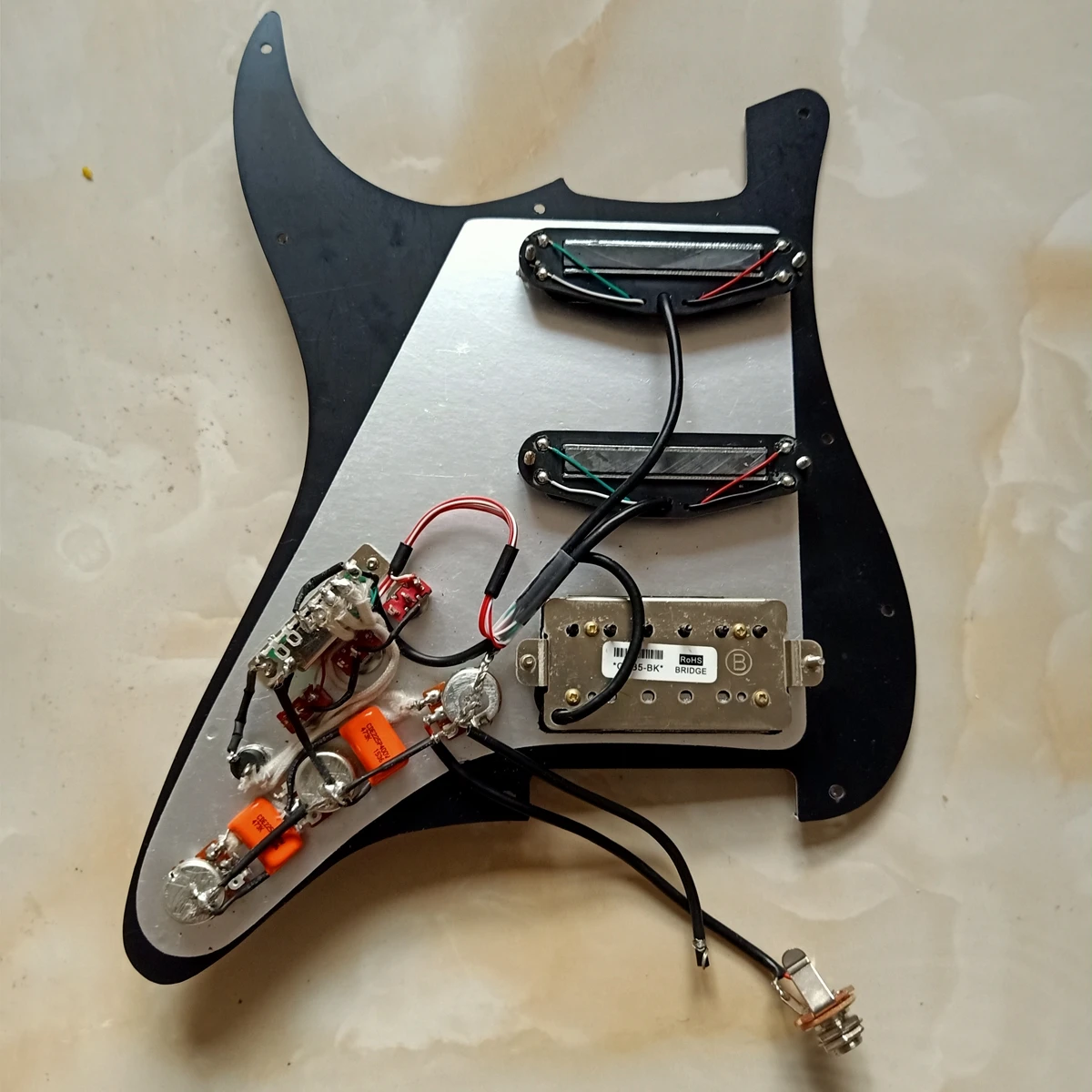 Предварительно проводной комплект пикапов SSH Pickguard черный мини-хамбакер пикапы 3