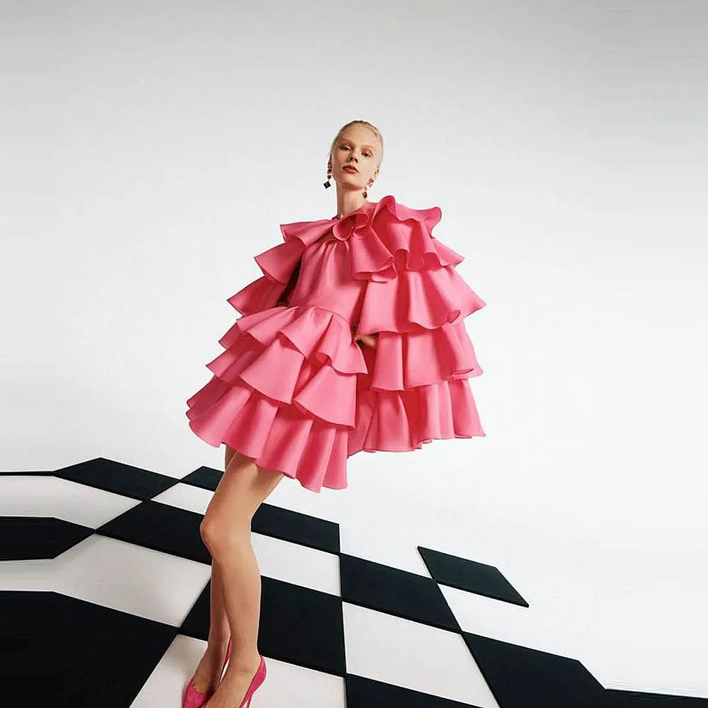 Сексуальное платье на день рождения с накидкой и длинными рукавами выше колена