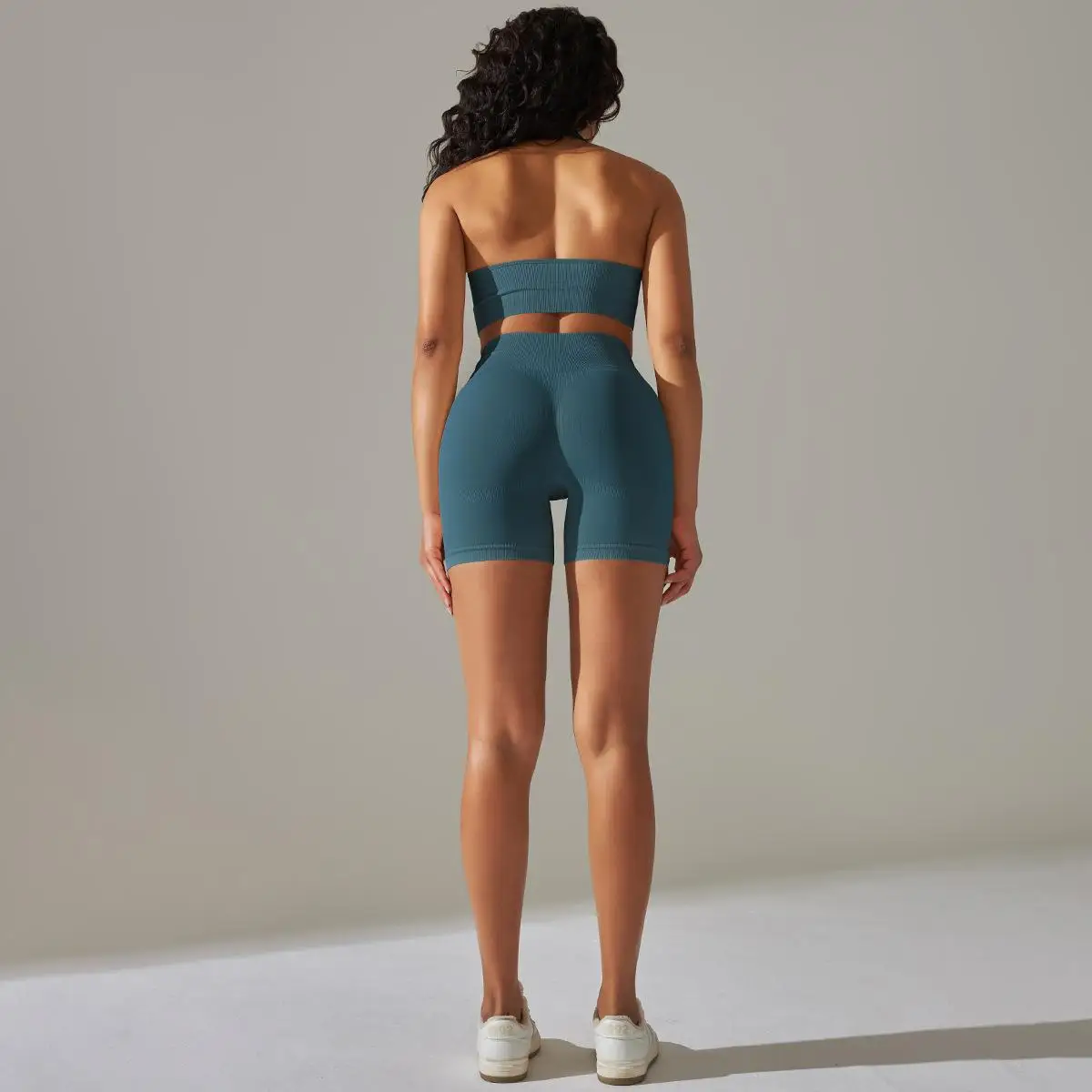 Женский однотонный бесшовный спортивный костюм из двух предметов