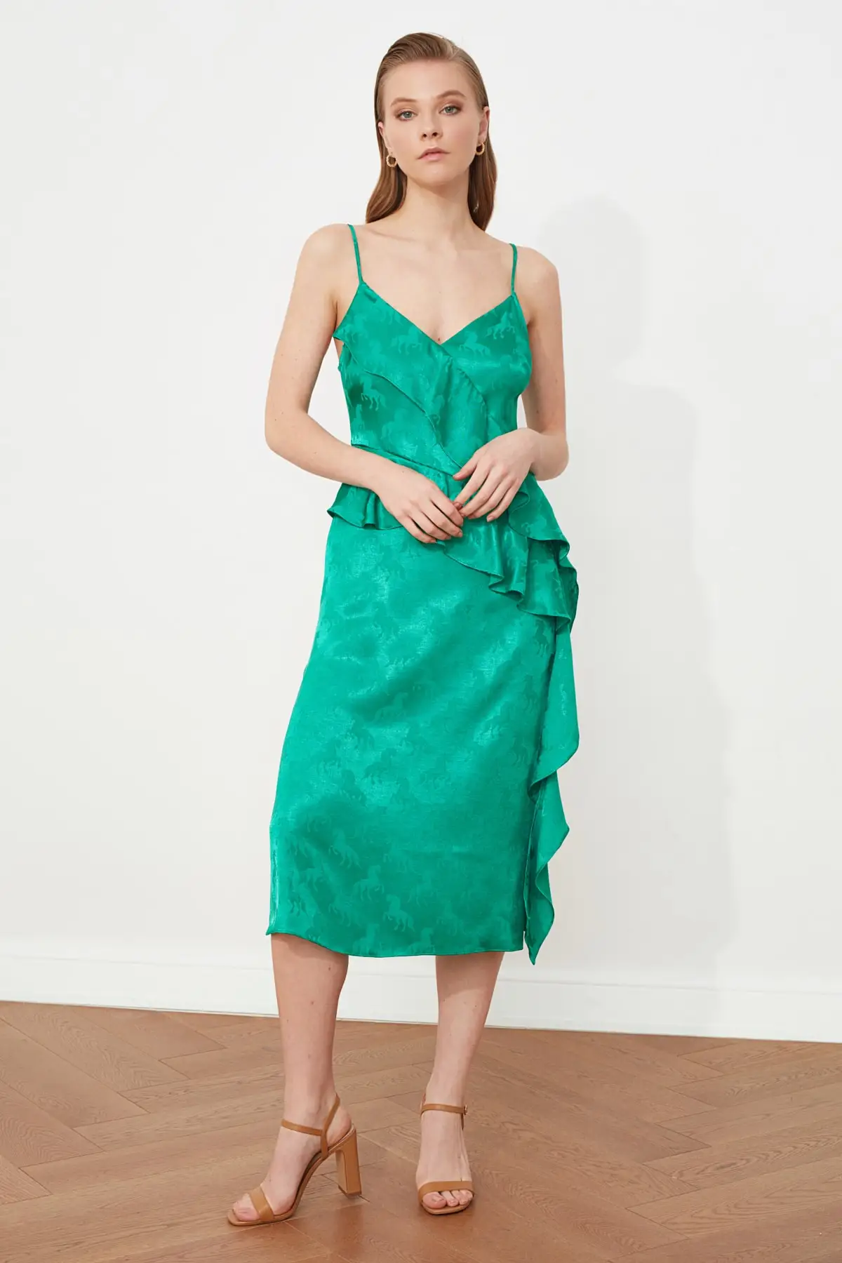 

Trendyol Collar Detail Dress TPRSS21EL2858