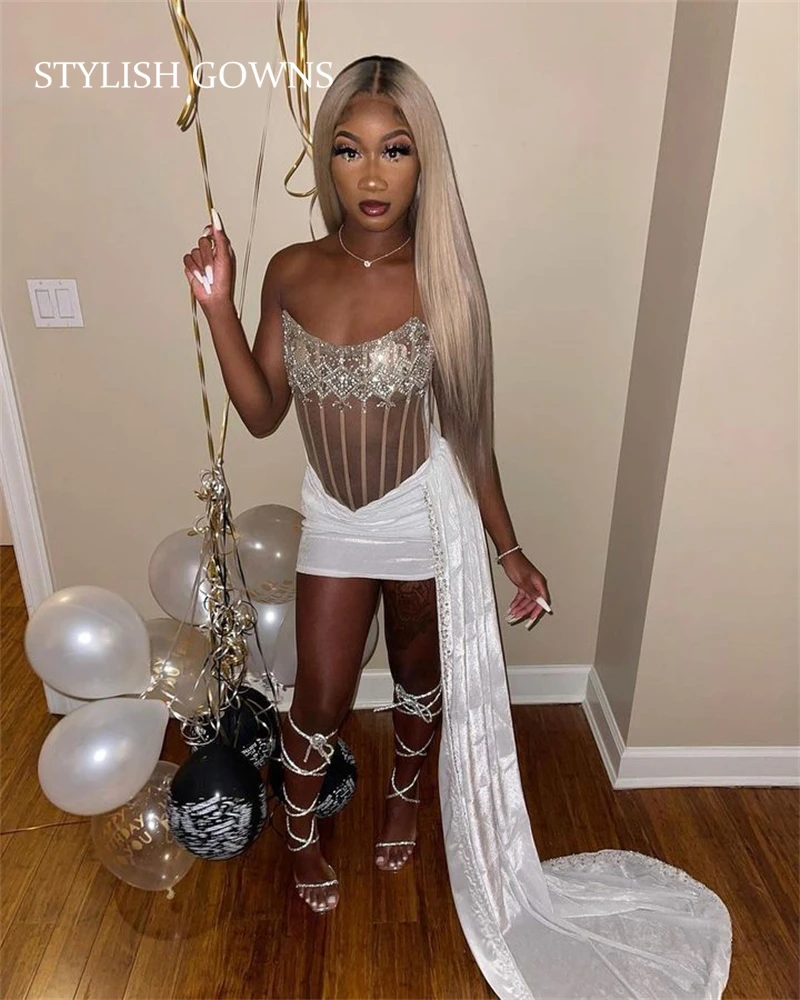 

Sexy White Velvet Strapless Mermaid Short Prom Dresses For Black Girls Crystal Beaded Birthday Party Dress Illusion Mini Cocktai