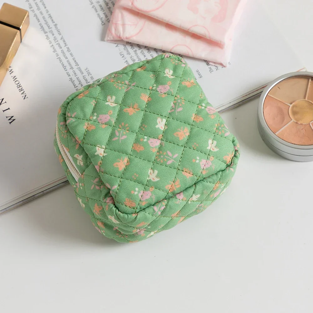 

Сумка для гигиенических принадлежностей eTya