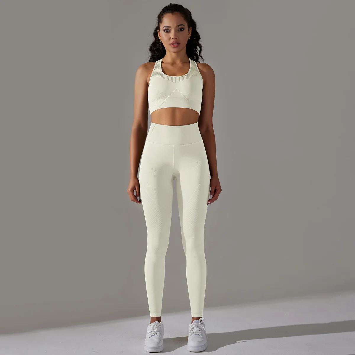 

New Seamless Knit Solid Color Stripes Breathable High Elastic Yoga Suit Sports Fitness Vest Pants Two-piece Set