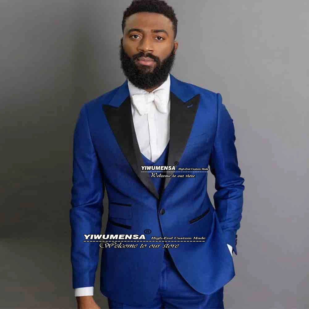 

Мужские костюмы темно-синего цвета, черный блейзер с лацканами + жилет + брюки, свадебный смокинг для женихов, Официальный деловой костюм для мужчин, костюм-тройка