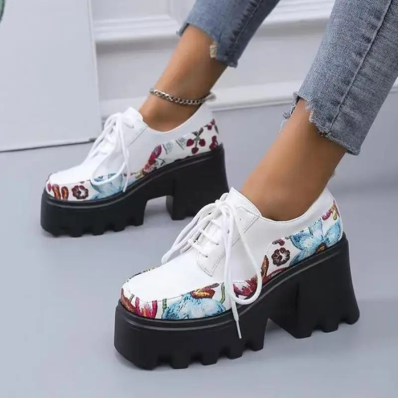 Small Leather Shoes With Thick Soles 2022 Summer Fashion Print Retro Large Size Shoes Thick Heel Platform Shoes Leisure Time