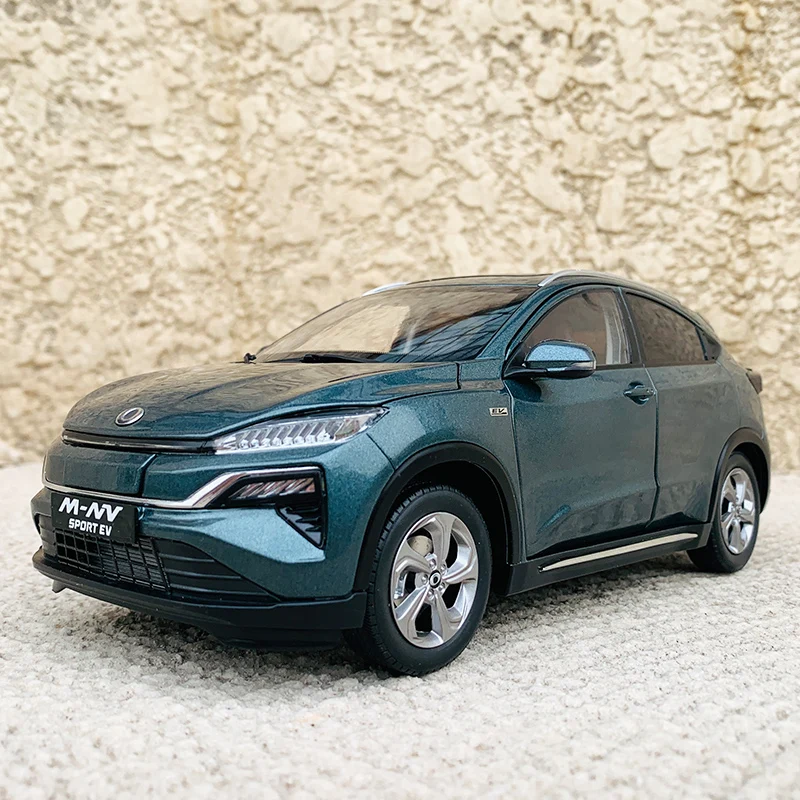 

1:18 Scale Dongfeng Honda Small Pure Electric SUV M NV Off-road Vehicle Die-casting Alloy Simulation Car Model Souvenir