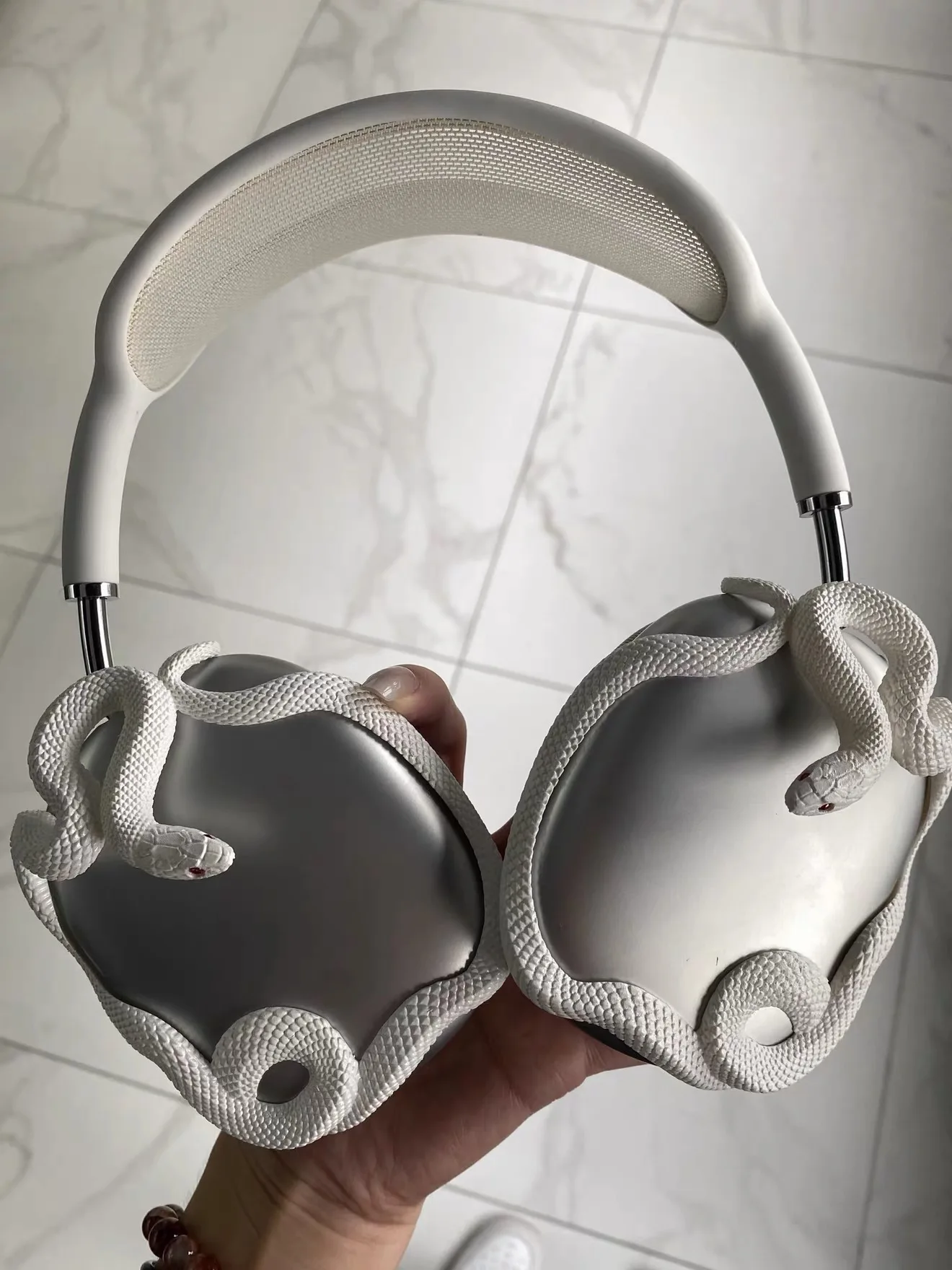 Фото Чехол для наушников серии XKSU Snake, подходит для AirPods Max, технология 3D-печати. №4