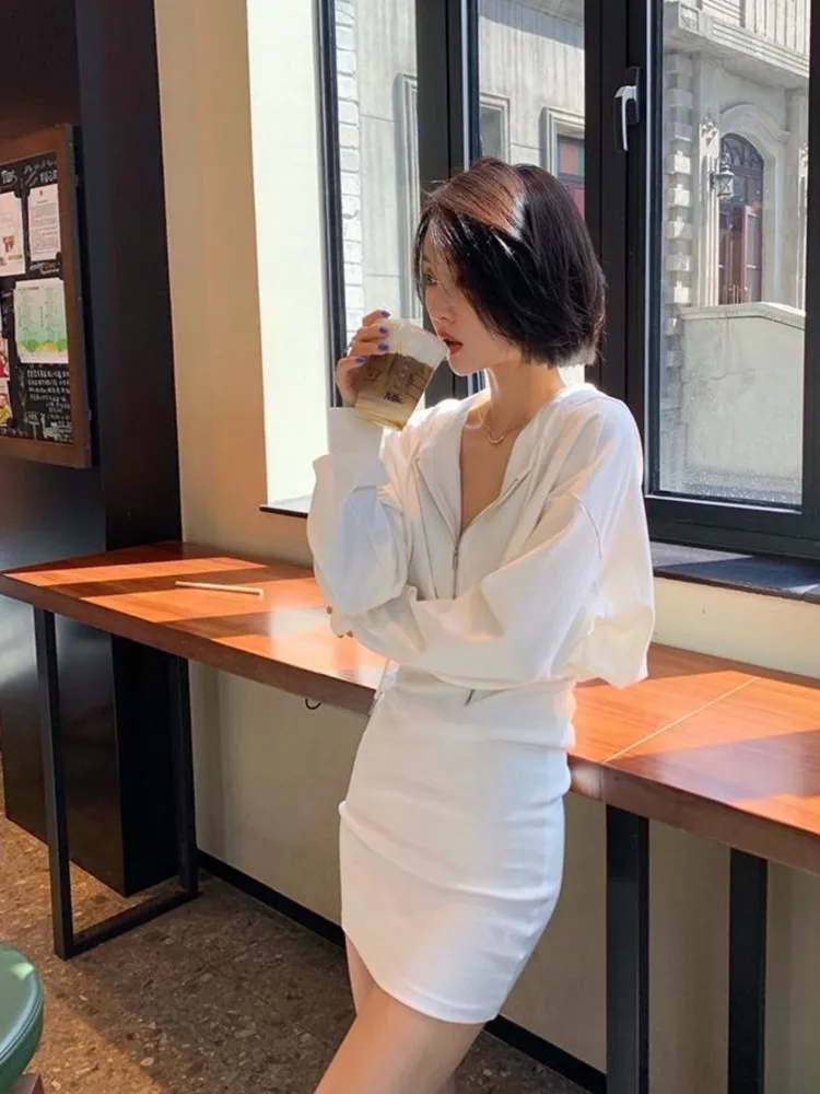 

Sweater women's trendy western-style slim skirt slim long-sleeved hip skirt white hooded spring and autumn new style