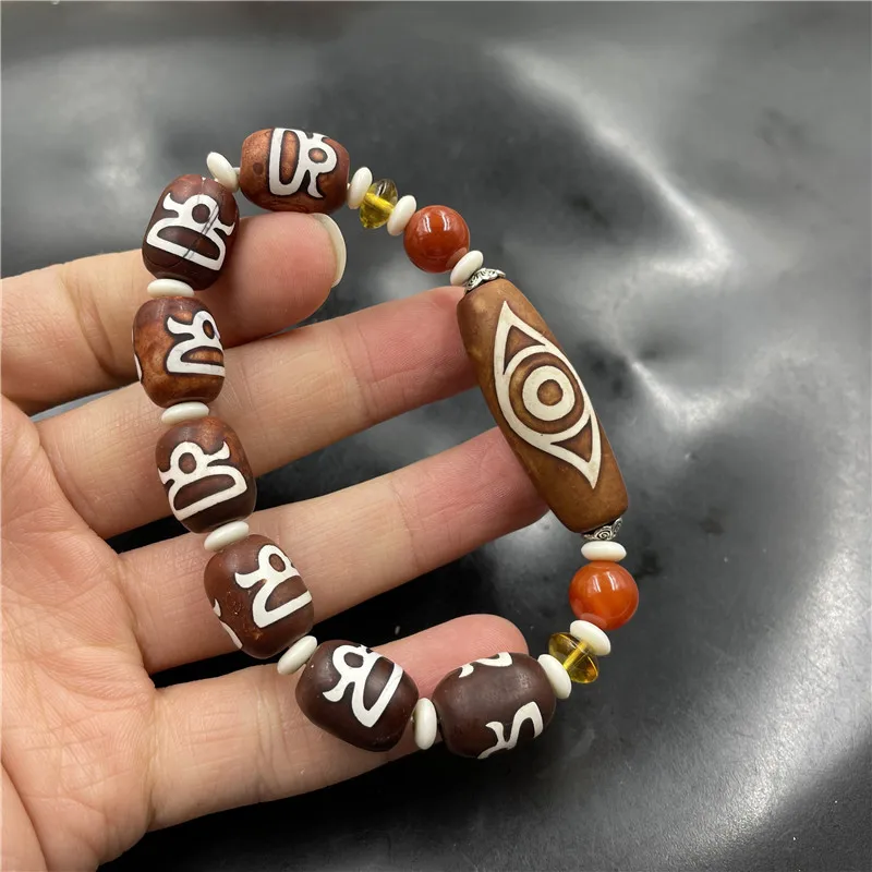 With Dzi Beads Old Tibetan Agate Bead Bracelet (art.: 3920cfbf296ec) - 3920cfbf296ec