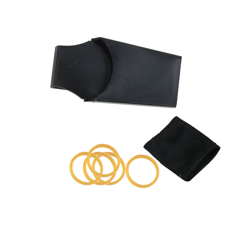 Проникновение монет крупным планом волшебное чудо появляющееся волшебную