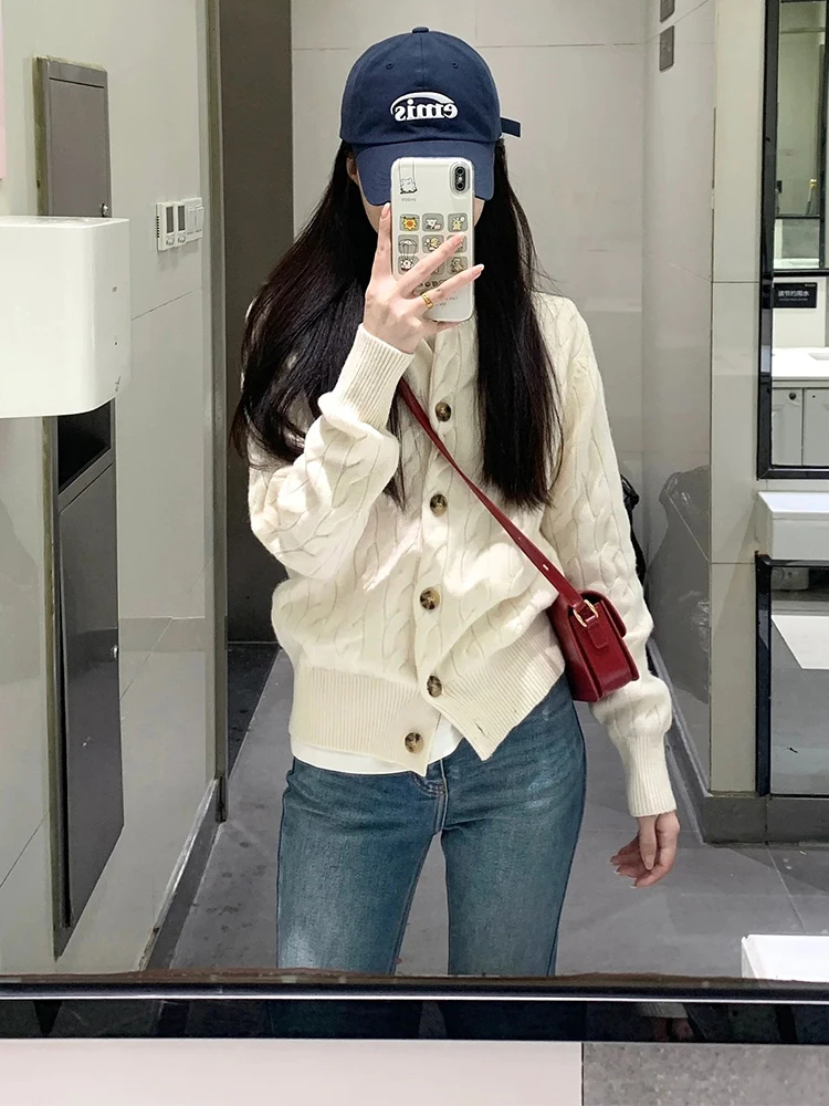 Korean Series High-Grade Temperament Creamy-white round Neck Knit Women Autumn New Loose Casual All-matching Sweater Outerwear