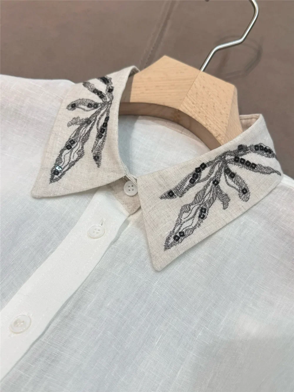 Женская рубашка с длинными рукавами и вышитыми пайетками весенняя новая