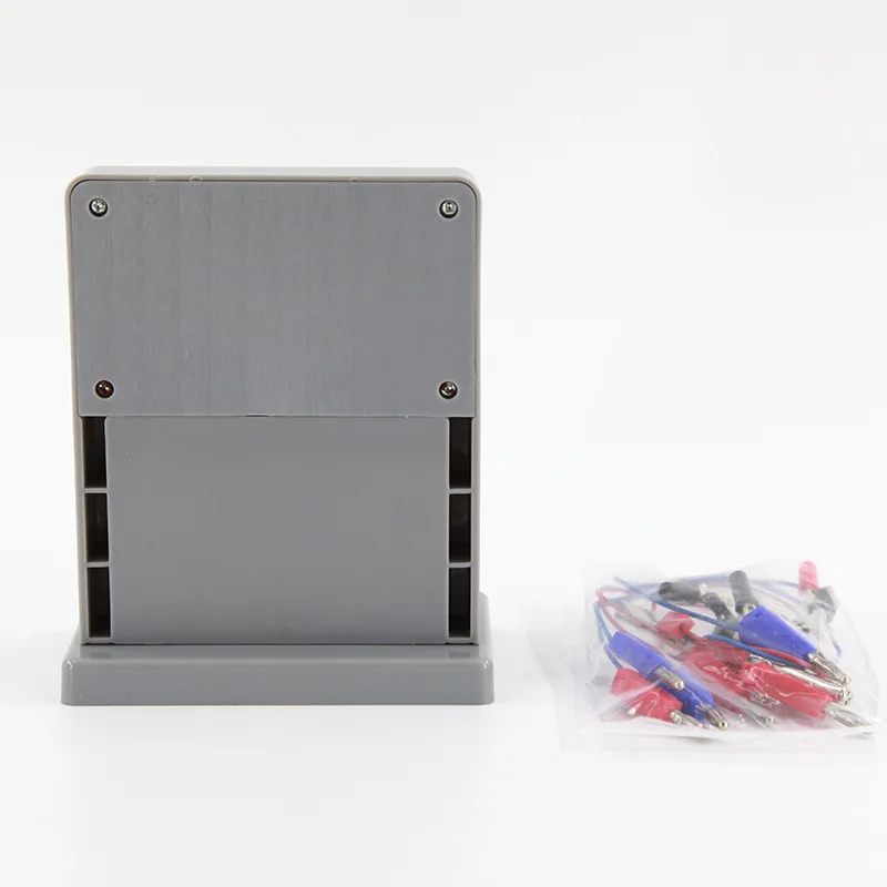 Химический эксперимент электролитного раствора для обучения проводимости