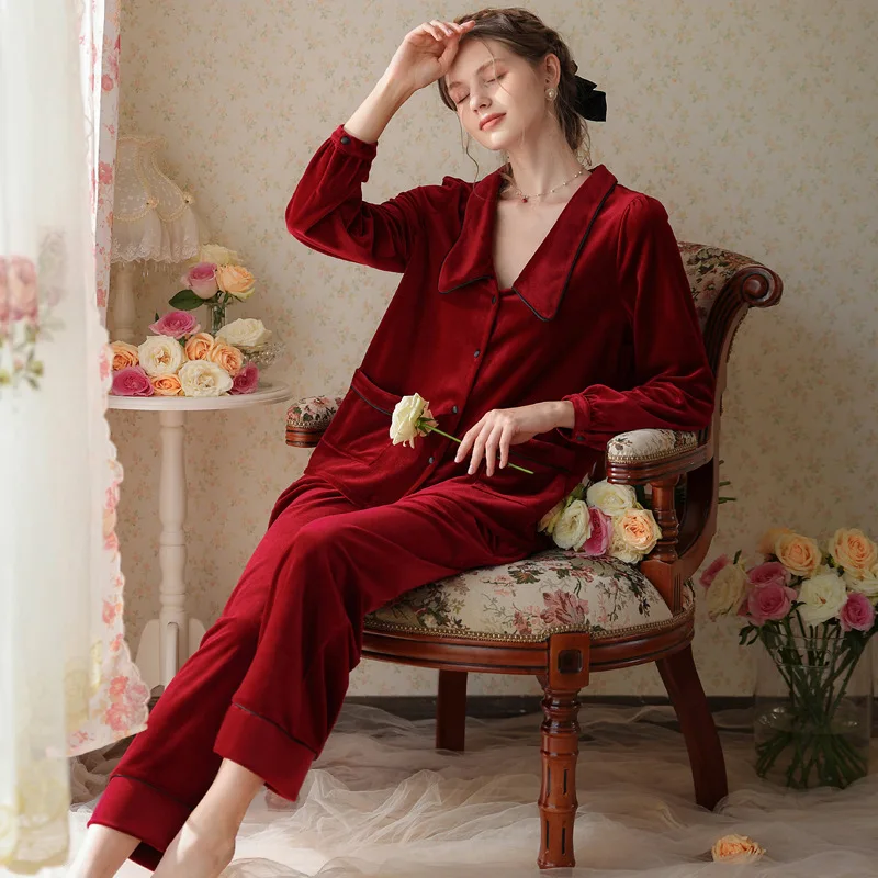 

Gold Velvet Pajamas Women Winter Thick French Palace Style Pajamas New Home Wear Long Sleeve Pants Two-piece Suit