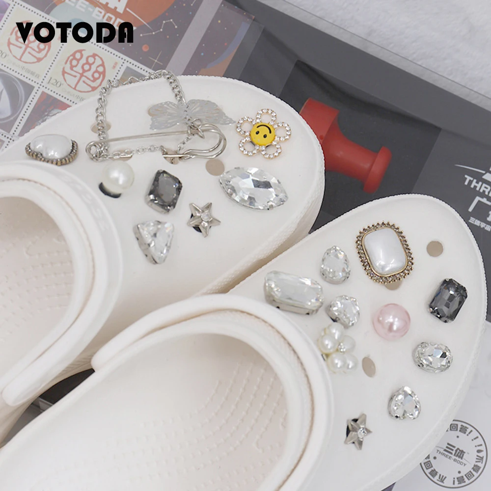 1set Charms For Croc Rhinestone Metal Chain Butterfly Shoe Accessories pin charm DIY Shoe Buckle Flower Girl Giftts Croc DECOR