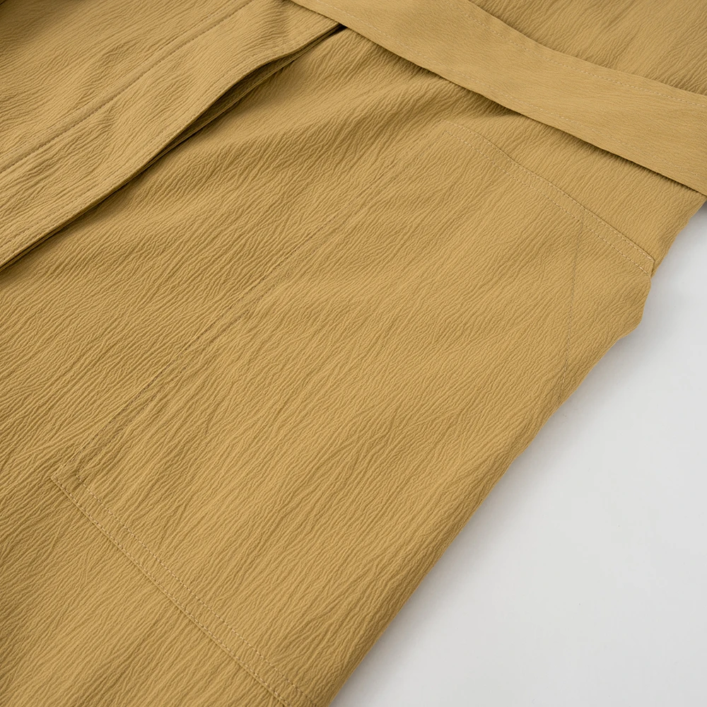 Длинная ветровка с поясом и откидным воротником Осень-зима 2024