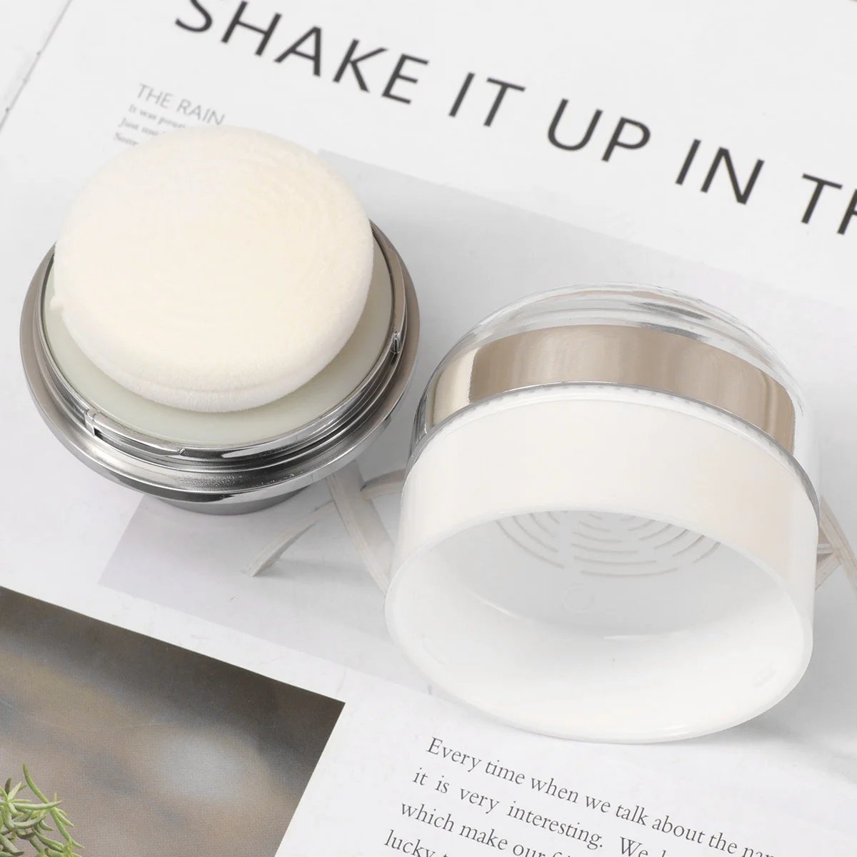 

Powder Case Empty Loose Powder Container with Puff Portable DIY Makeup Powder Jar for Trip, 15g