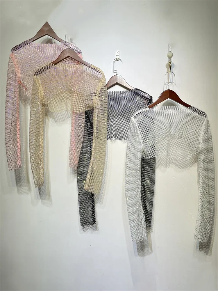 Женский укороченный топ с кристаллами