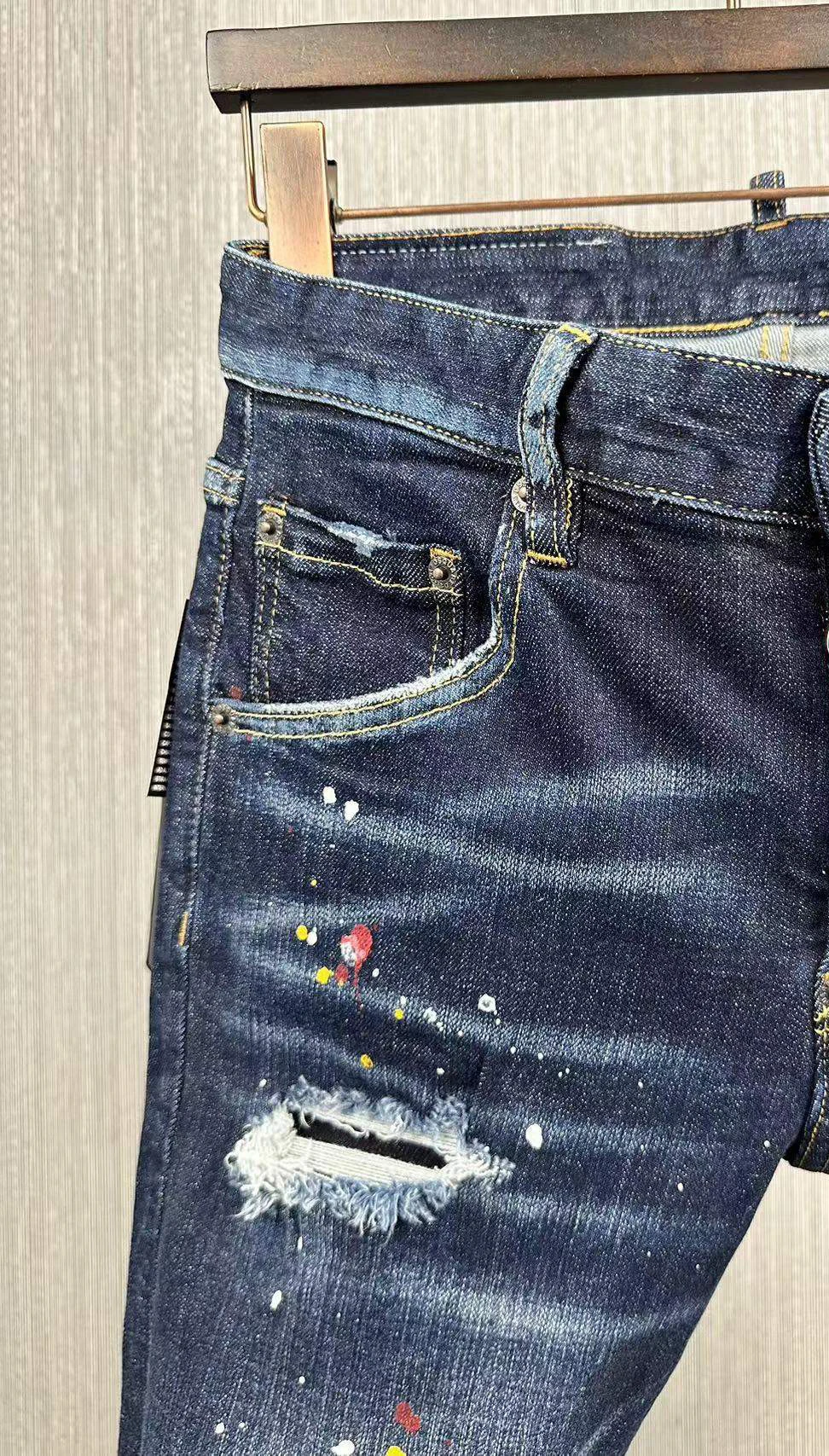 2023 spring and summer new D2 jeans five-point pants fashion men wash wear hole patch paint slimming micro elastic jeans shorts