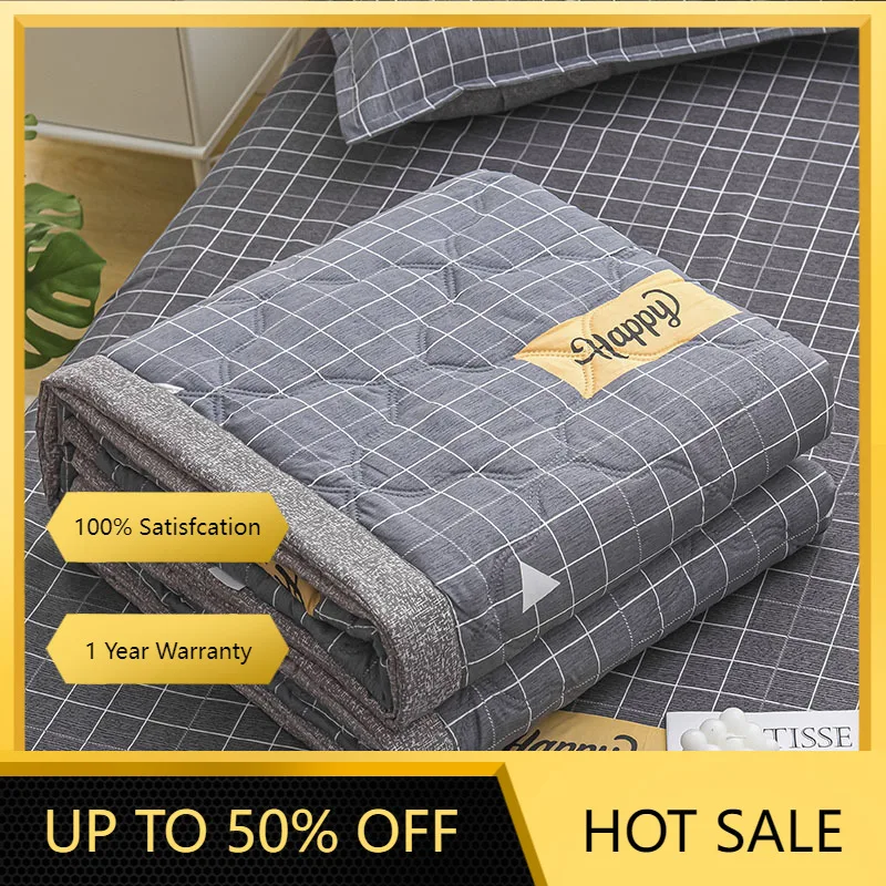 

Cooling Summer Blanket Couple Bed Quilt Machine Washable Air-conditioning Comforter Queen Size Duvet Insert Bedspread on The Bed