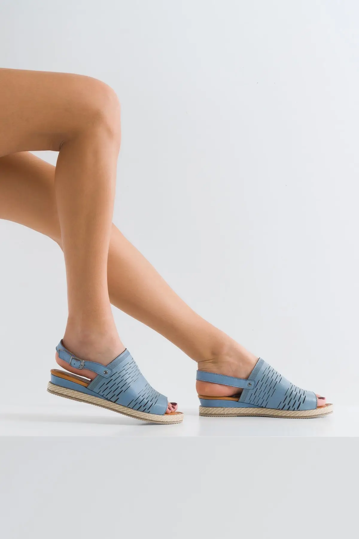 

Women's Genuine Leather Sandals Fashion New Summer Comfort Breathable Casual Quality Ladies Style Light Slipper Sandals