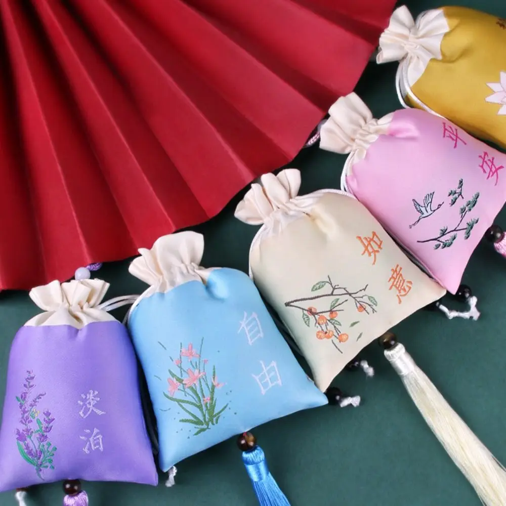 

Gift Earring Case Tassel Retro Car Ornaments Chinese Style Sachet Bedroom Decoration Embroidery Bag Tassel Jewelry Bag