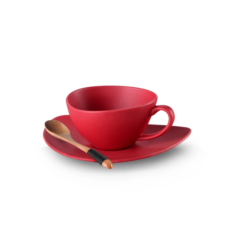 

Porcelain European Coffee Cup Set Small Bone China Luxury High Tea Cup With Saucer White Xicara De Cafe Cup And Saucer EE50