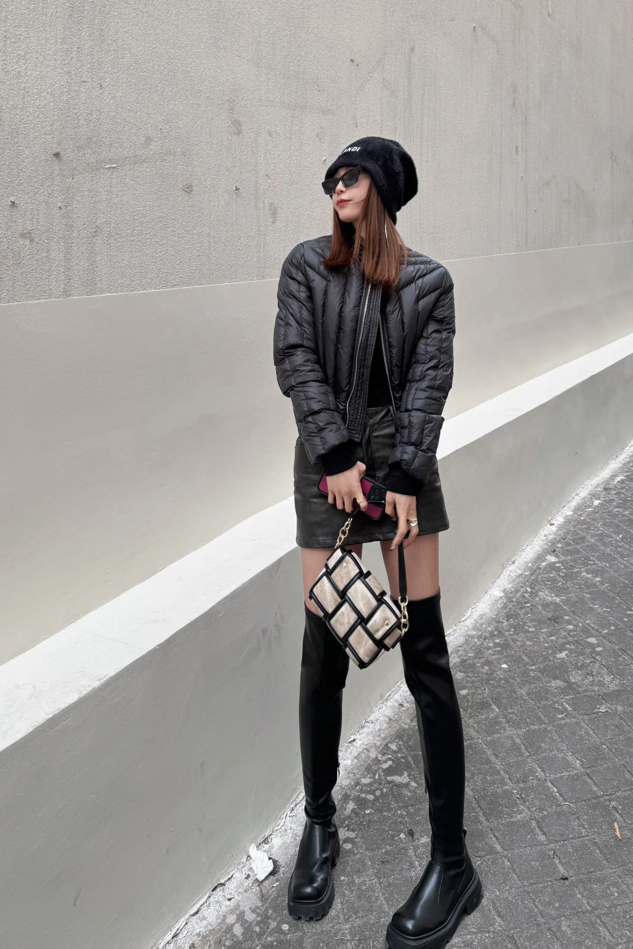 Пуховик 24ss с изображением Рика женская уличная одежда короткое пальто Owens черное