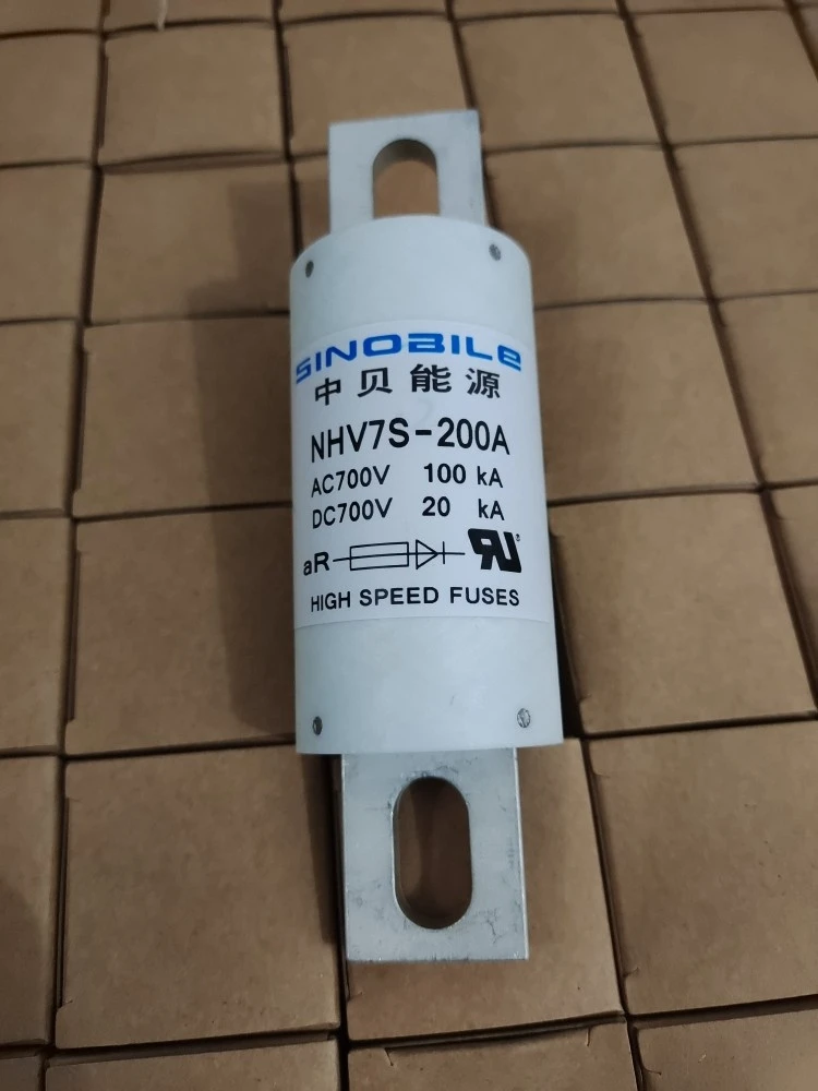 Предохранители: Φ 500V/Φ 700V/0EV2-25A 690V/1HEV-20A 1HEV-20B 250V