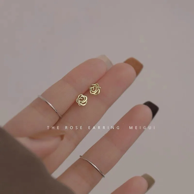 Металлические серьги-гвоздики золотого цвета в нескольких стилях для женщин