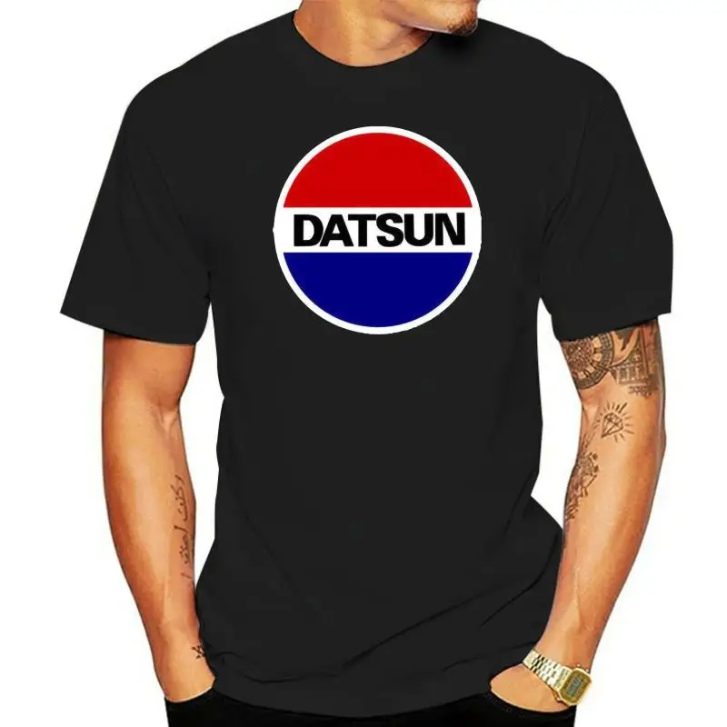 

Классическая футболка DATSUN с логотипом автомобиля DATSUN (2)