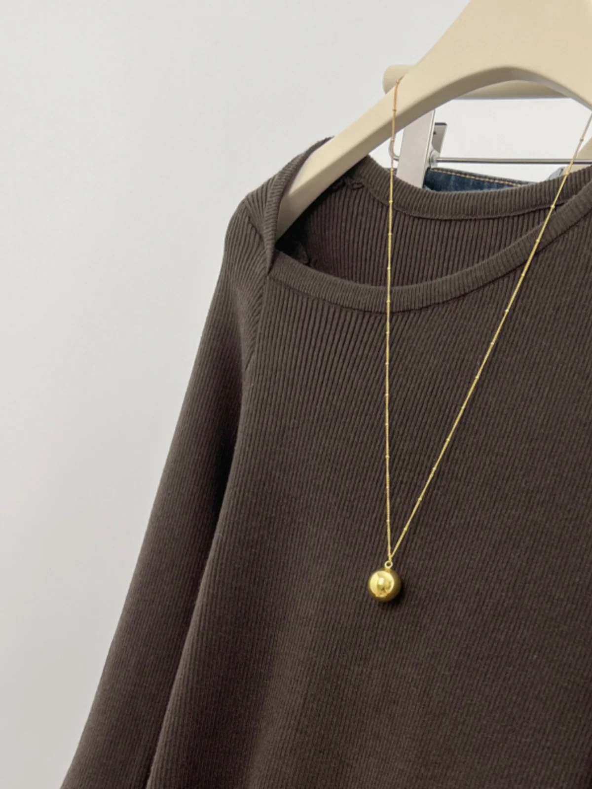 Guangzhou Thirteen Lines European Goods Coffee Color Oblique Collar Fleece Knit Sweater Women Autumn and Winter Slim fit Inne...