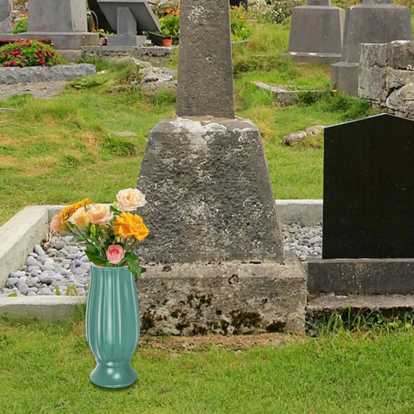 

Пластиковая ваза для кладбища Cemetery Vases