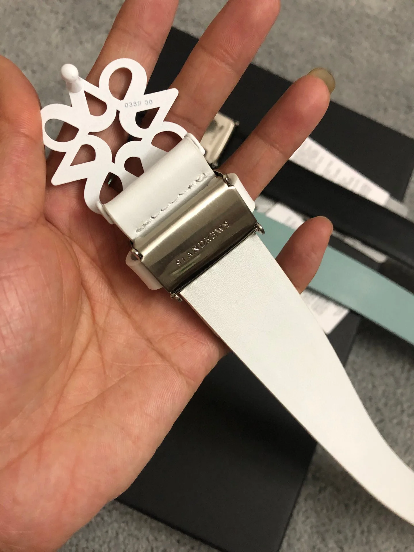 Spring and summer 2022 new golf women's belt fashion pin buckle women's belt material first layer cowhide wear resistant