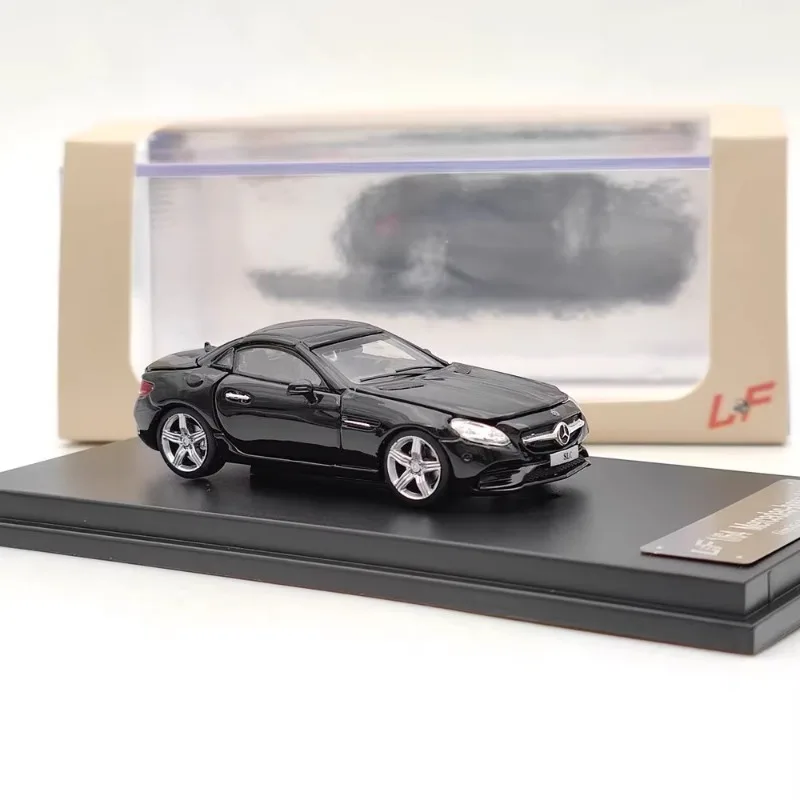 Модель автомобиля Mercedes Benz SLC литый под давлением в масштабе 1/64 полностью открытая