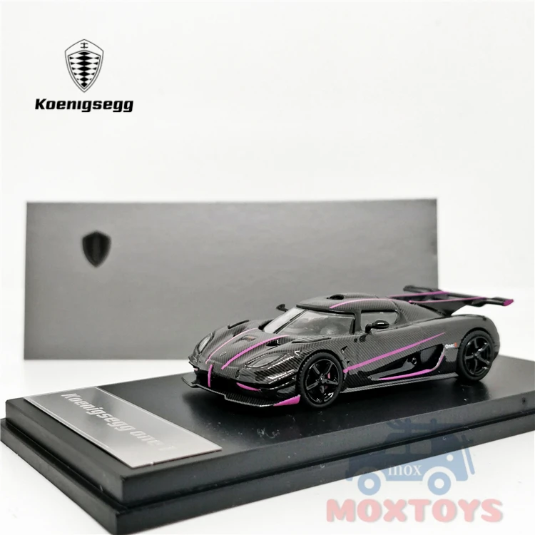 1:64 Koenigsegg One модель автомобиля из углеродного волокна |