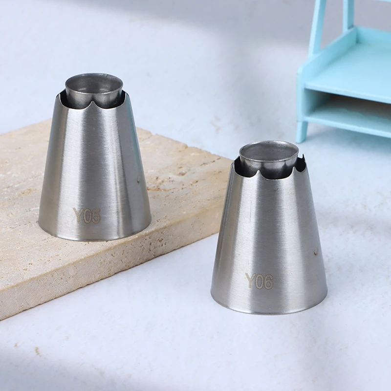 

1Pc Big Size Cookie Nozzles Stainless Steel Russian Nozzles Pastry Tube Icing Piping Tips Cake Cookies Dessert Decor Bake Tool
