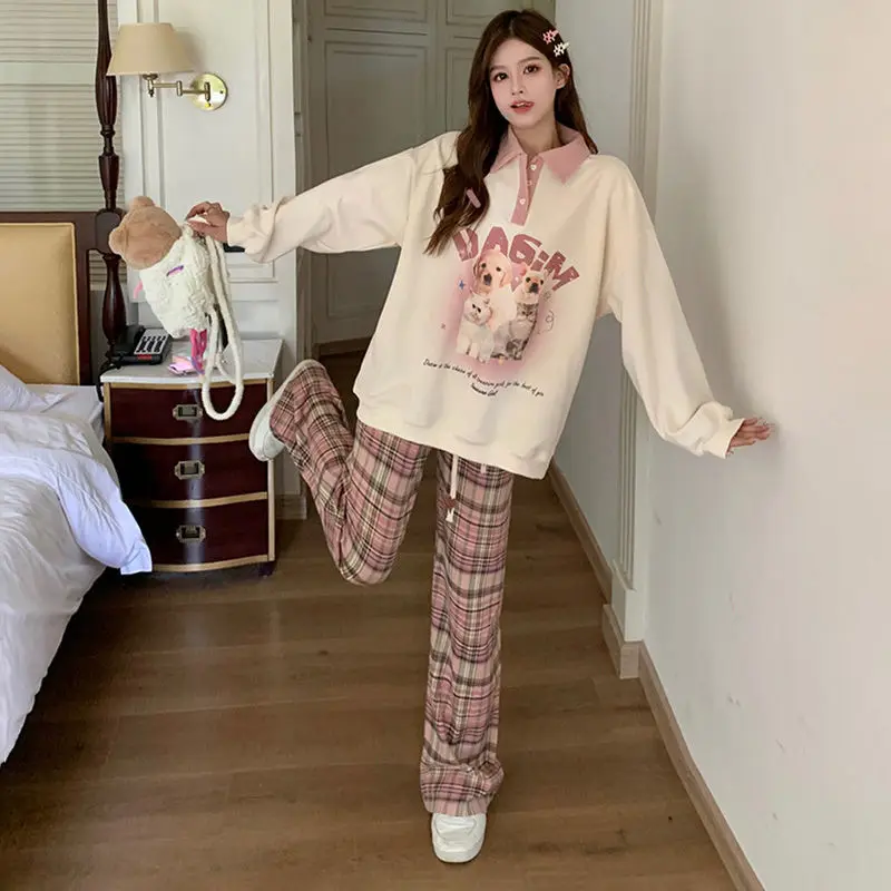 Комплект из двух предметов: свитер с длинным рукавом и воротник-поло брюки